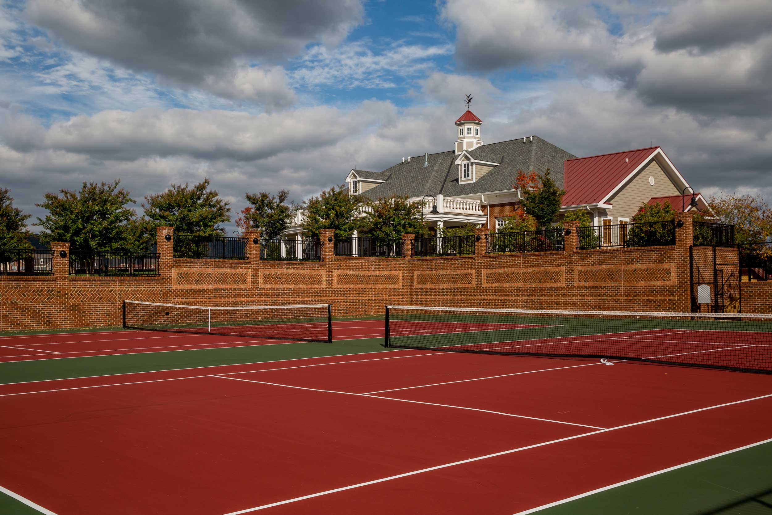 Tennis-Courts